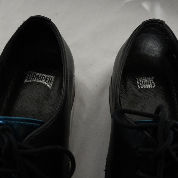 CAMPER - TWINS Black with Metallic Blue Contrast Laced Oxfords, size 37 - Picture 6 of 9